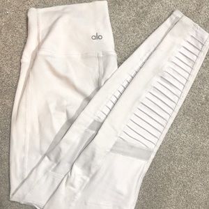 White ALO High-Waist Moto Legging size small (4-6)
